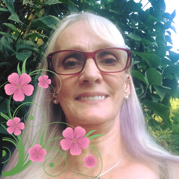 Meet your Posher, Luanne - Picture 1 of 1